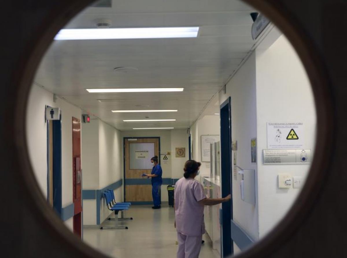 Δύο θανάτους και 293 νέα περιστατικά COVID-19 ανακοίνωσε την Τετάρτη το Υπ. Υγείας